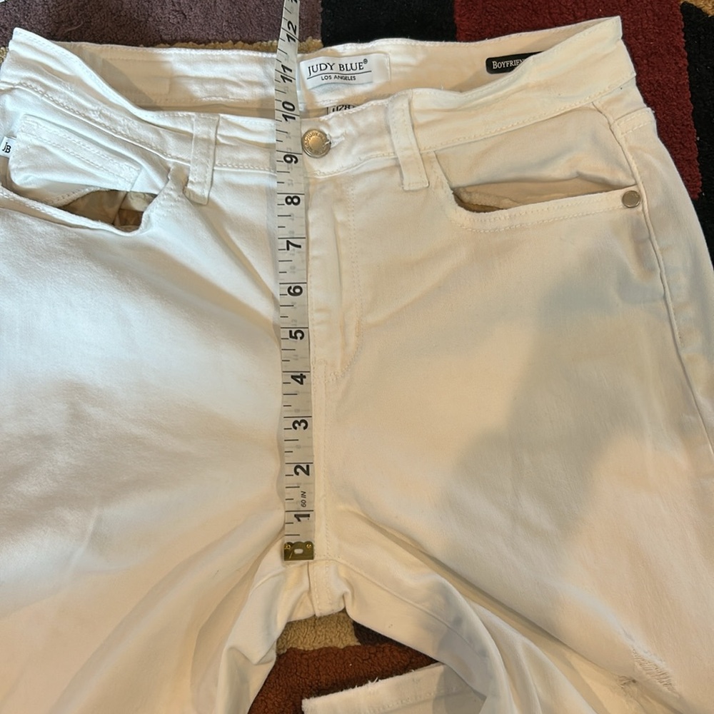 Judy Blue Women’s Size 7/28 Boyfriend Fit Distressed White Jeans EUC - Picture 9 of 9